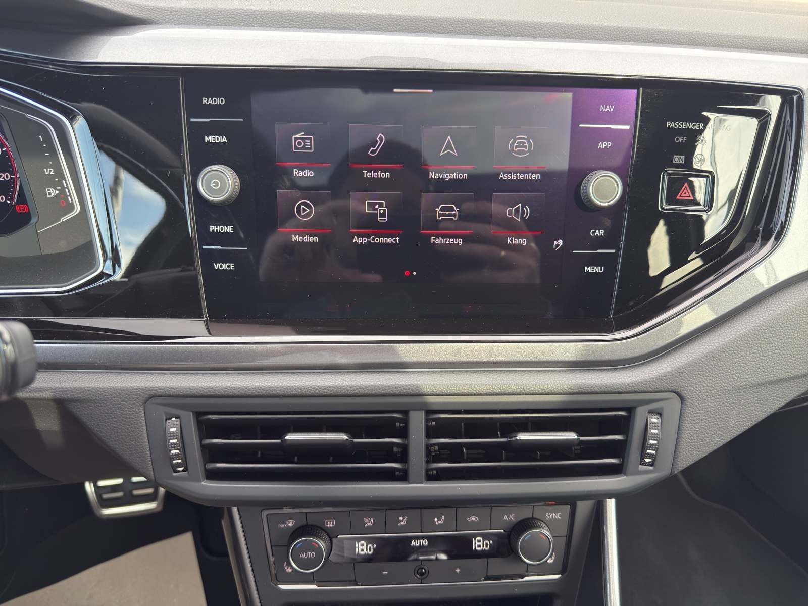 VW Polo 2.0 TSI GTI DSG-image-10