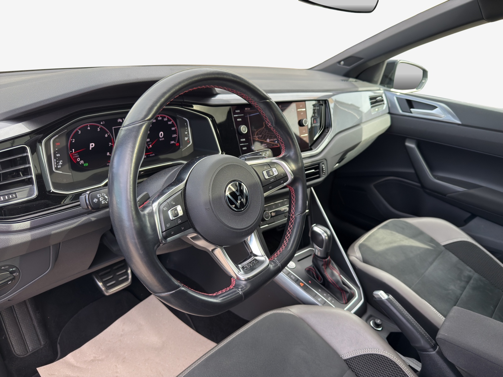 VW Polo 2.0 TSI GTI DSG-image-13