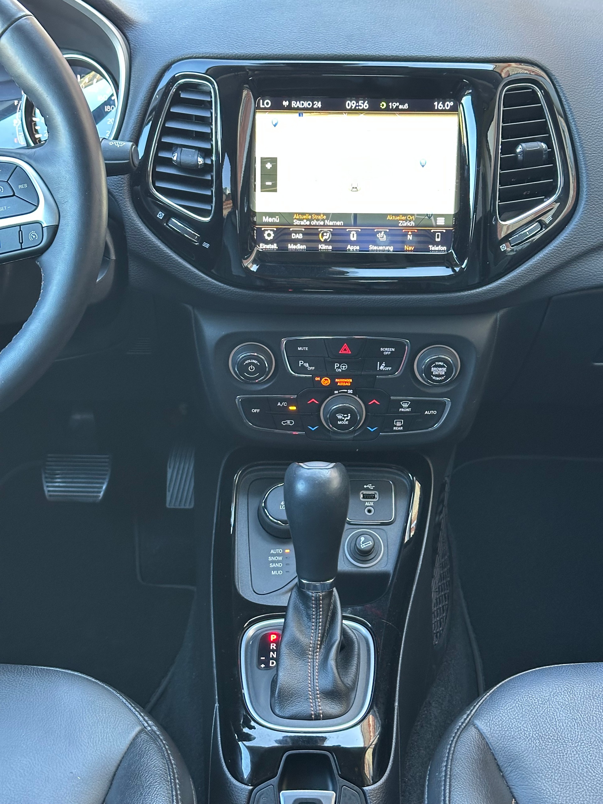 JEEP Compass 2.0CRD Limited AWD 9ATX-image-17