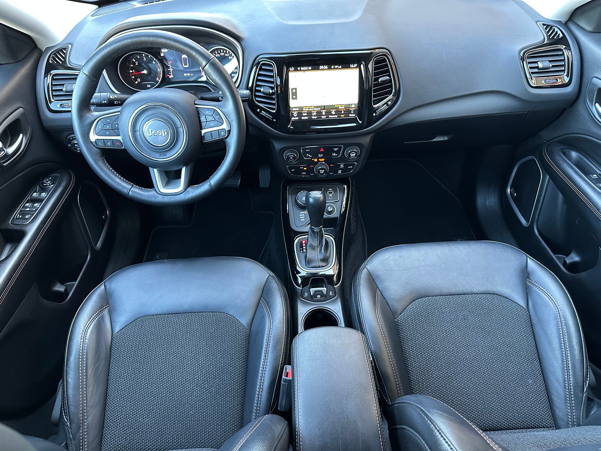 JEEP Compass 2.0CRD Limited AWD 9ATX-image-8