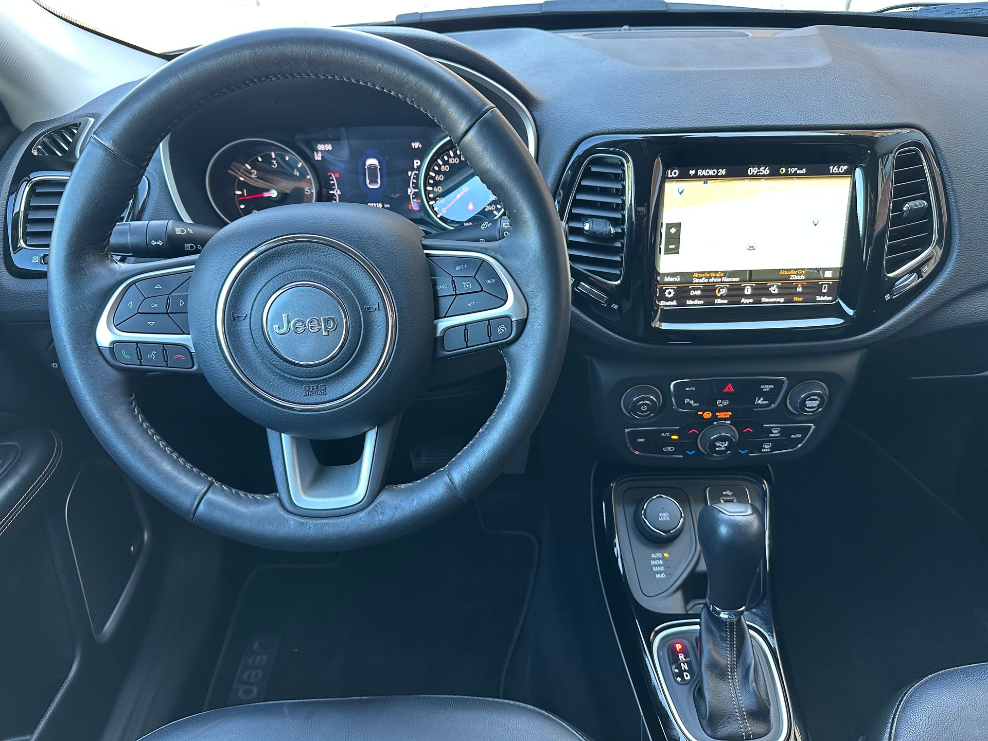 JEEP Compass 2.0CRD Limited AWD 9ATX-image-10