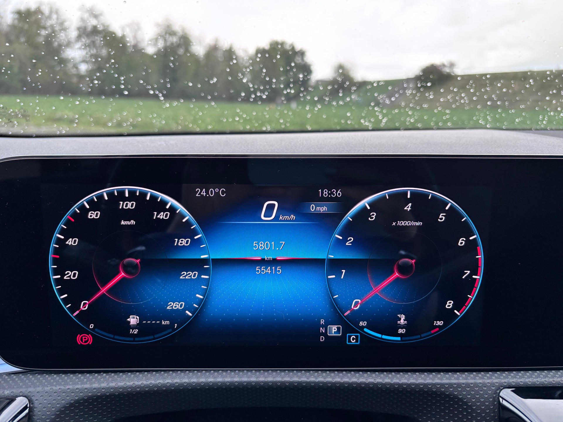 MERCEDES-BENZ A 200 AMG Line-image-4