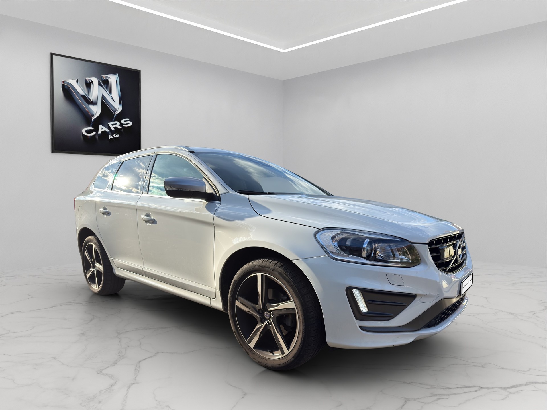 VOLVO XC60 D5 AWD Polestar R-Design Geartronic * 8 fach * Garantie * Standheizung *-image-4