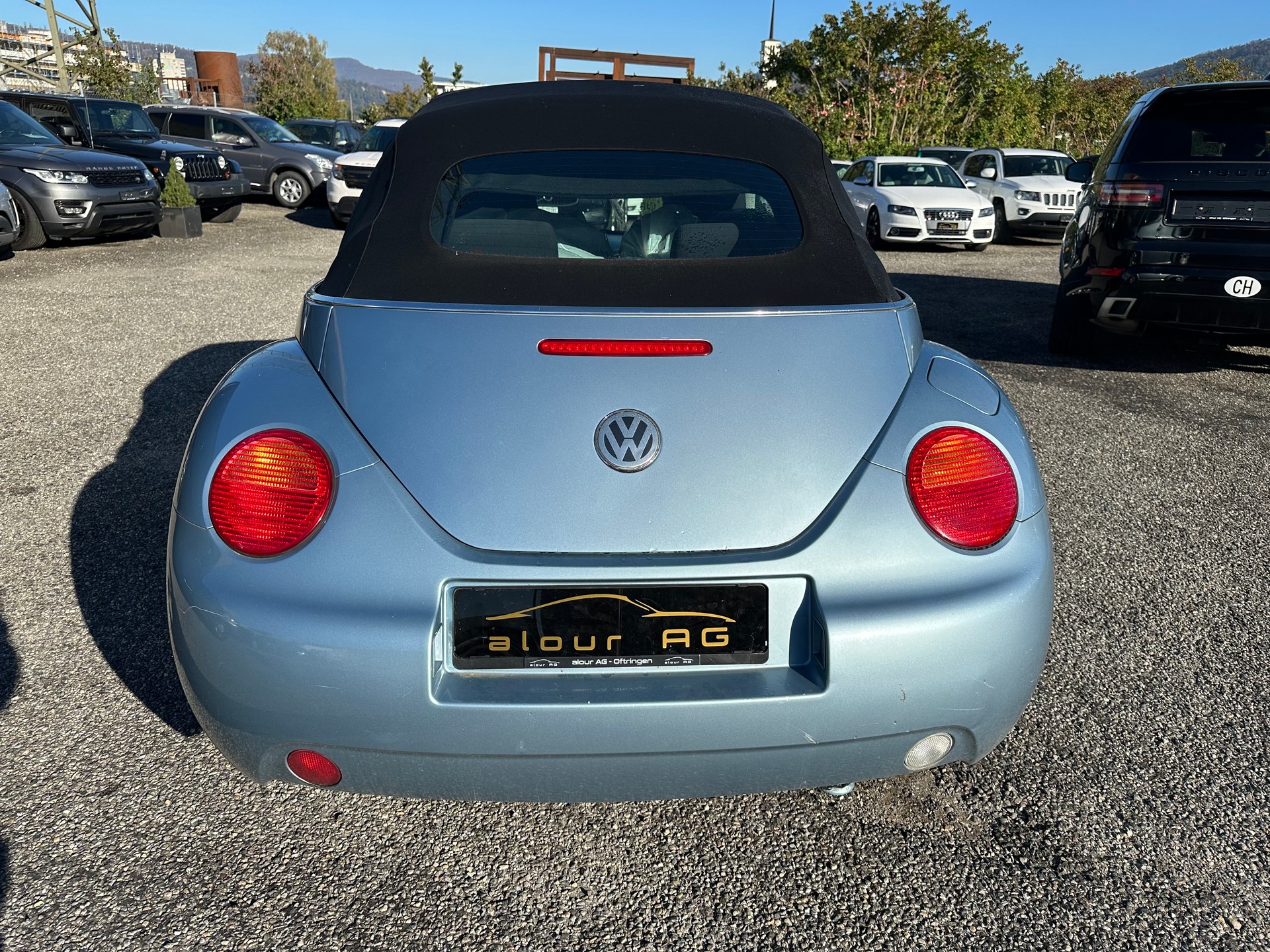 VW Beetle Cabrio 1.4-image-3
