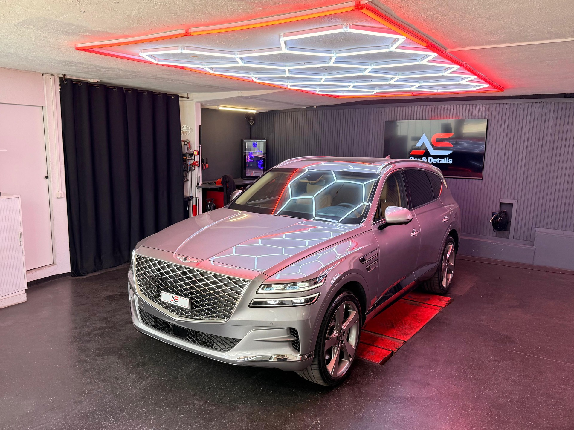 GENESIS GV80 2.5 TGDI Premium 7 Seater AT8 AWD-image-0