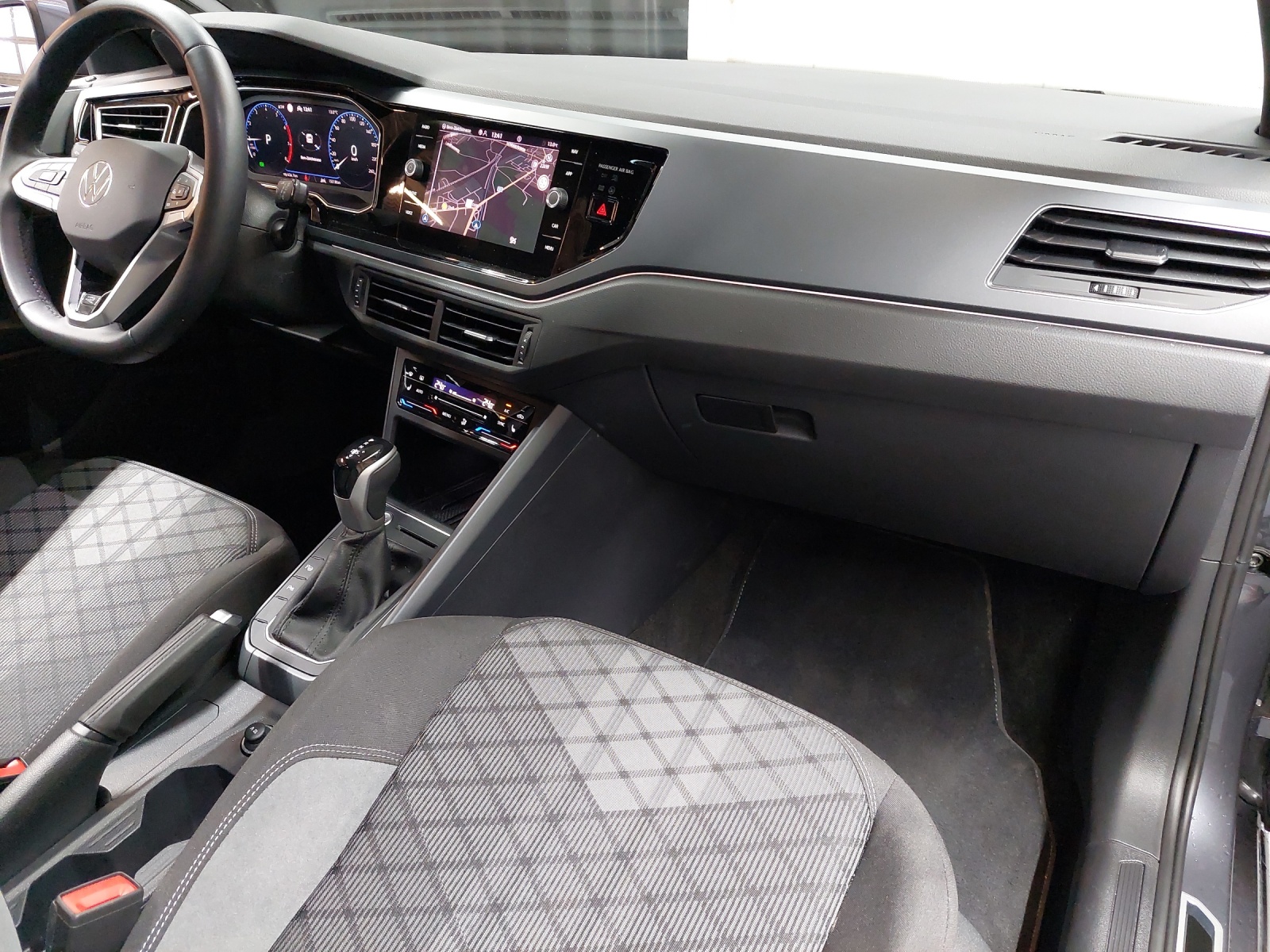 VW Polo 1.0 TSI R-Line DSG-image-9