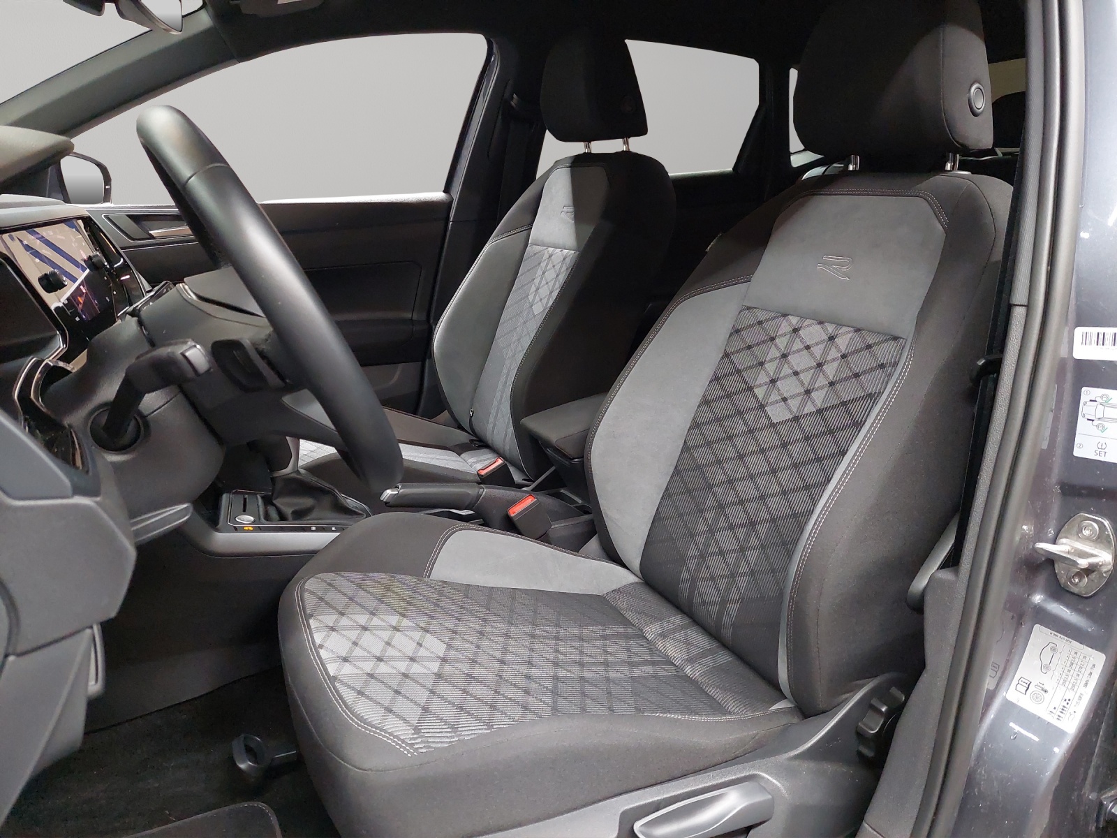 VW Polo 1.0 TSI R-Line DSG-image-5