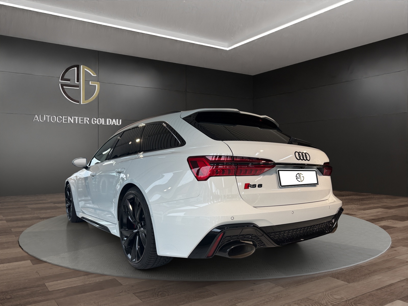AUDI RS6 Avant 4.0 TFSI V8 sport quattro-image-1