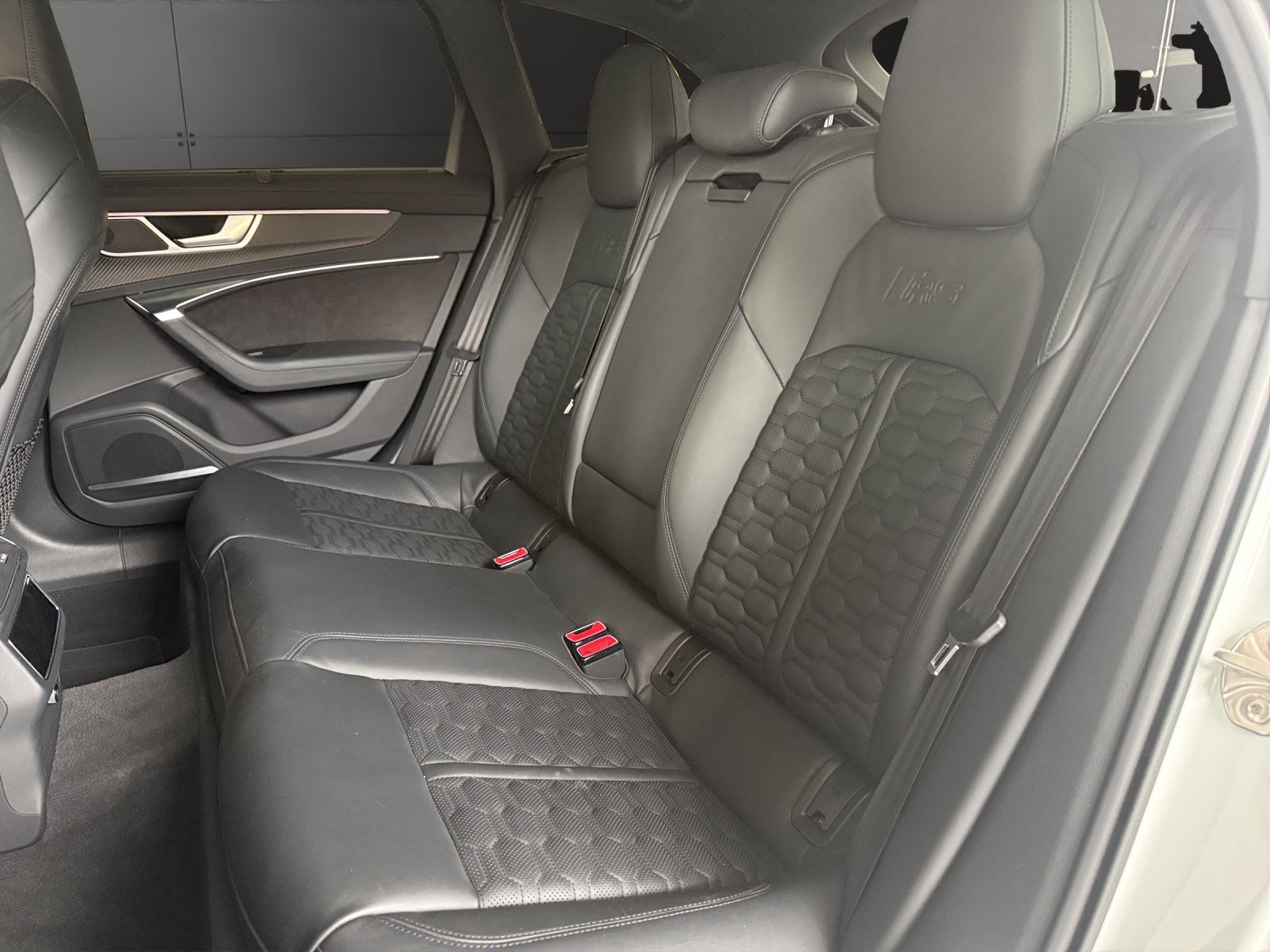 AUDI RS6 Avant 4.0 TFSI V8 sport quattro-image-11