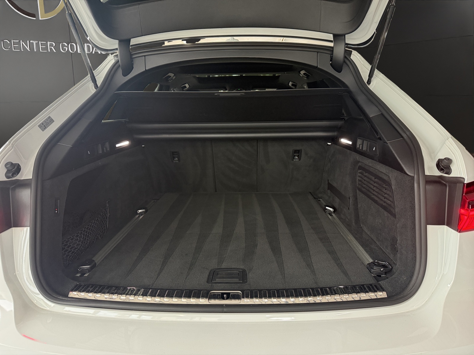 AUDI RS6 Avant 4.0 TFSI V8 sport quattro-image-15