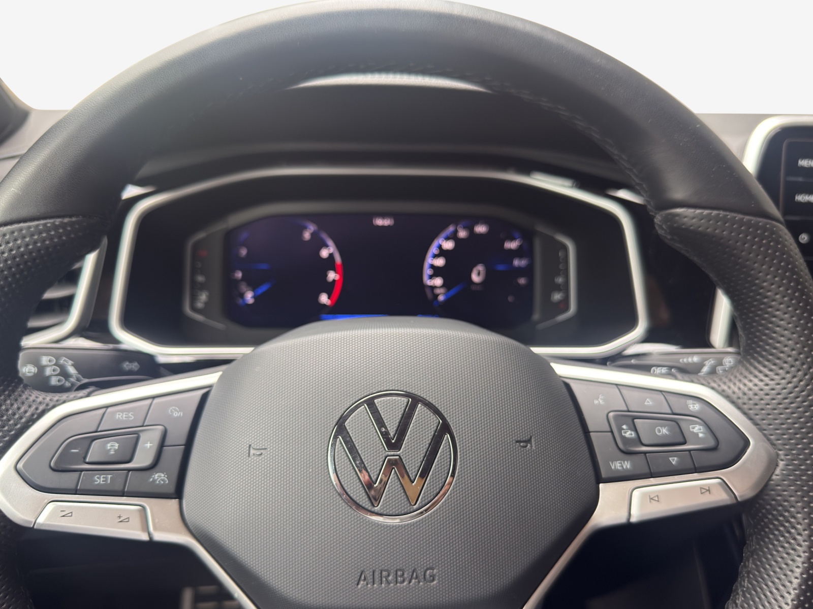 VW T-Roc 2.0 TSI R-Line DSG 4Motion-image-13