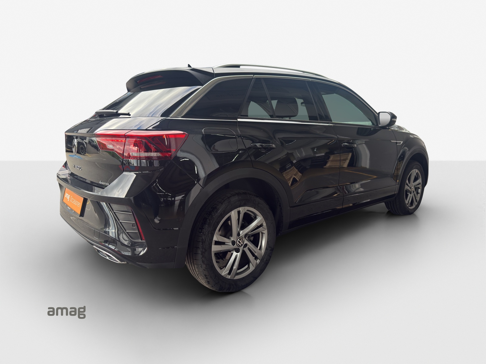 VW T-Roc 2.0 TSI R-Line DSG 4Motion-image-4
