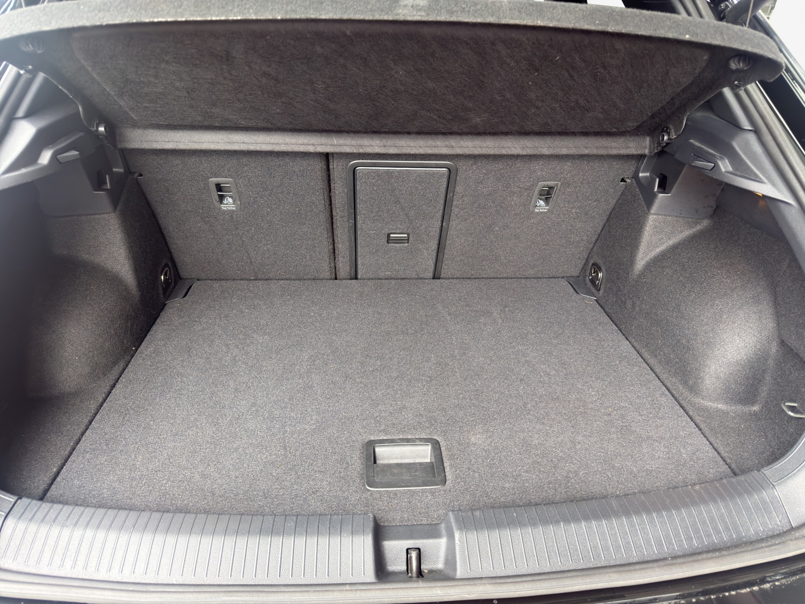 VW T-Roc 2.0 TSI R-Line DSG 4Motion-image-8