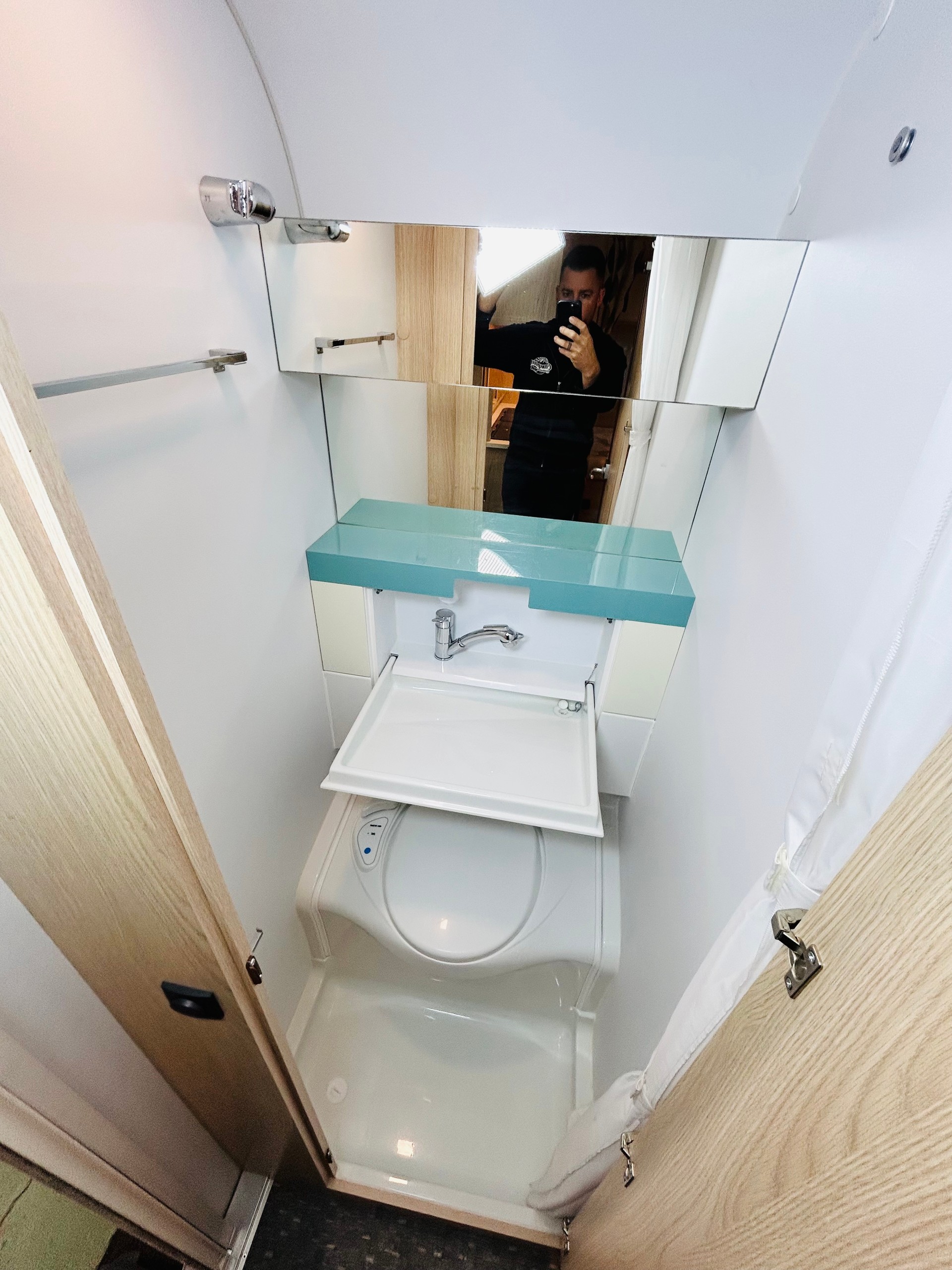 ADRIA Aviva 400 PS-image-14