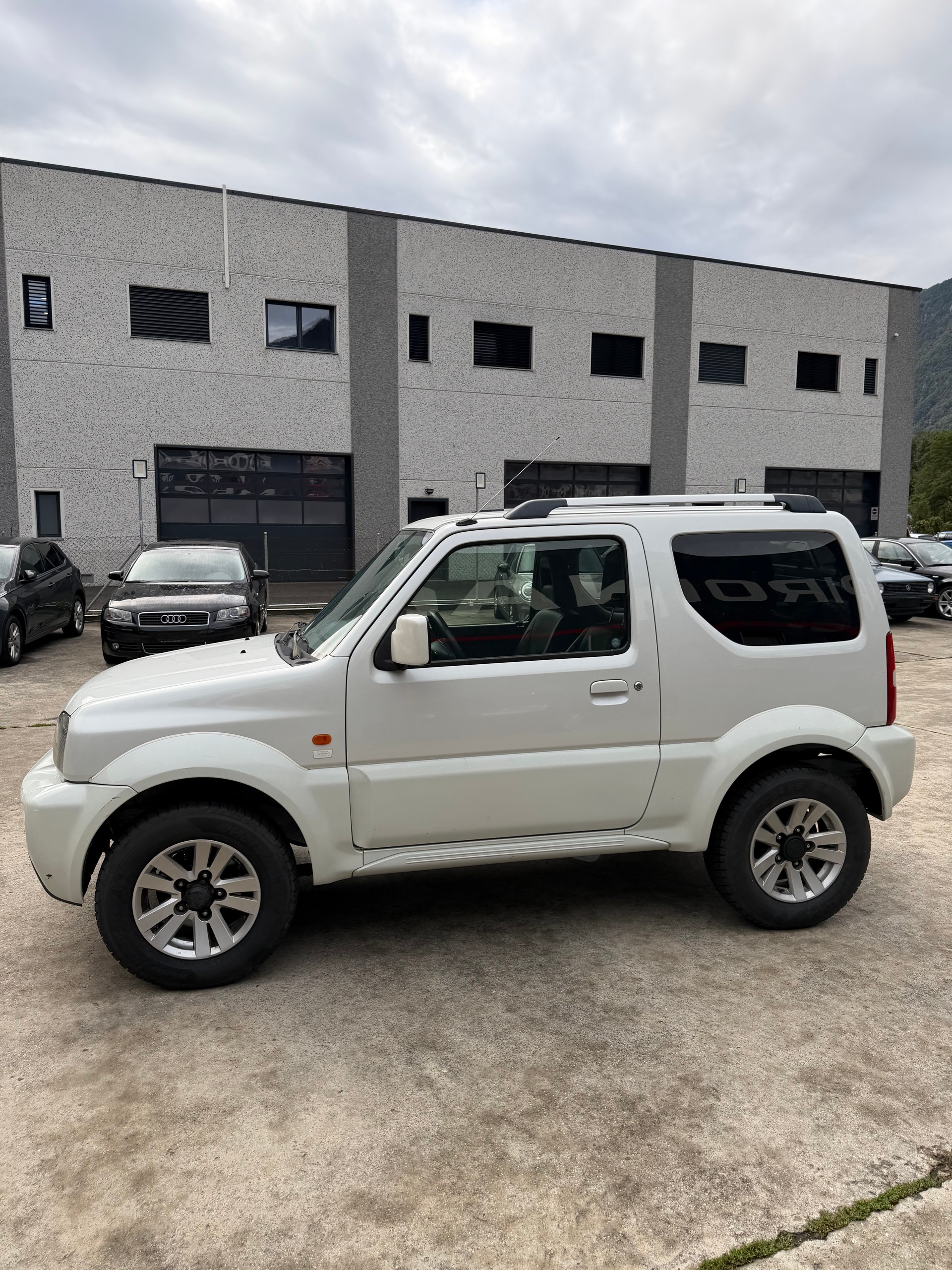 SUZUKI Jimny 1.3 16V GL Top-image-3