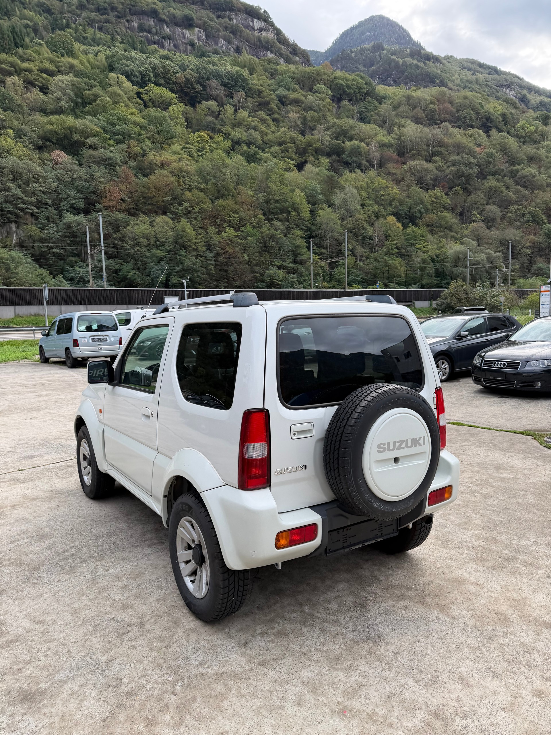 SUZUKI Jimny 1.3 16V GL Top-image-4