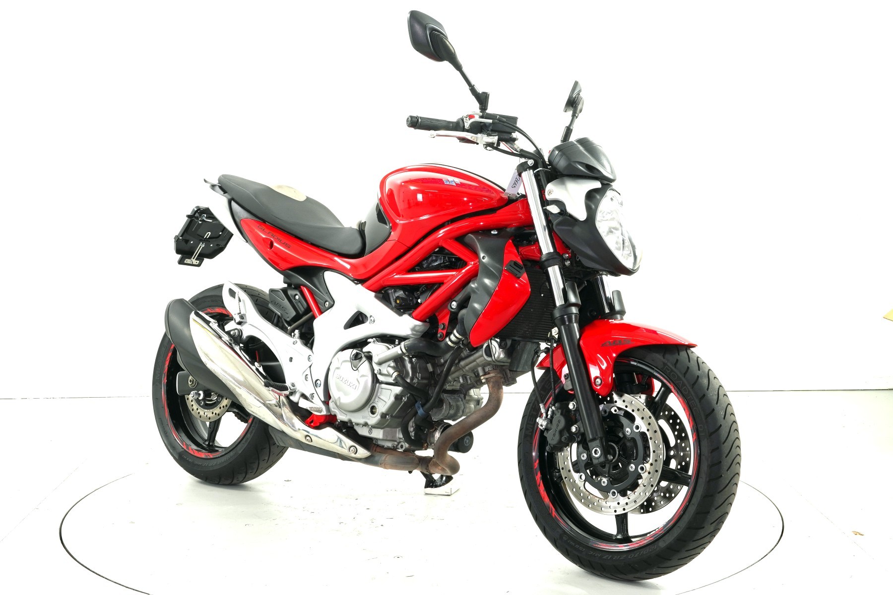 SUZUKI SFV 650 U Gladius ABS-showroom-element-1