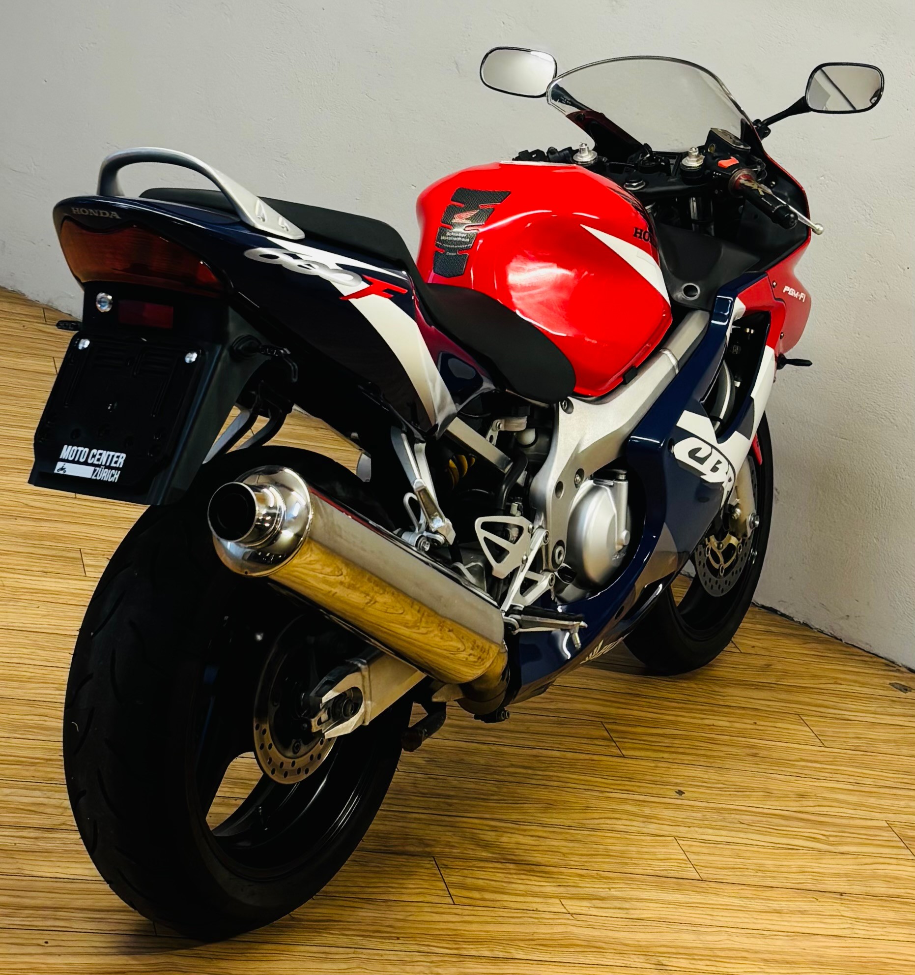 HONDA CBR 600 F-showroom-element-2