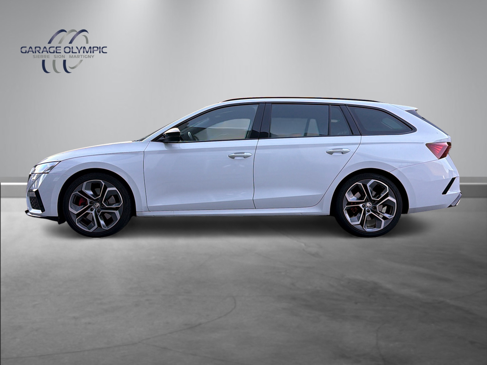 SKODA Octavia Combi 2.0 TSI DSG RS-image-2