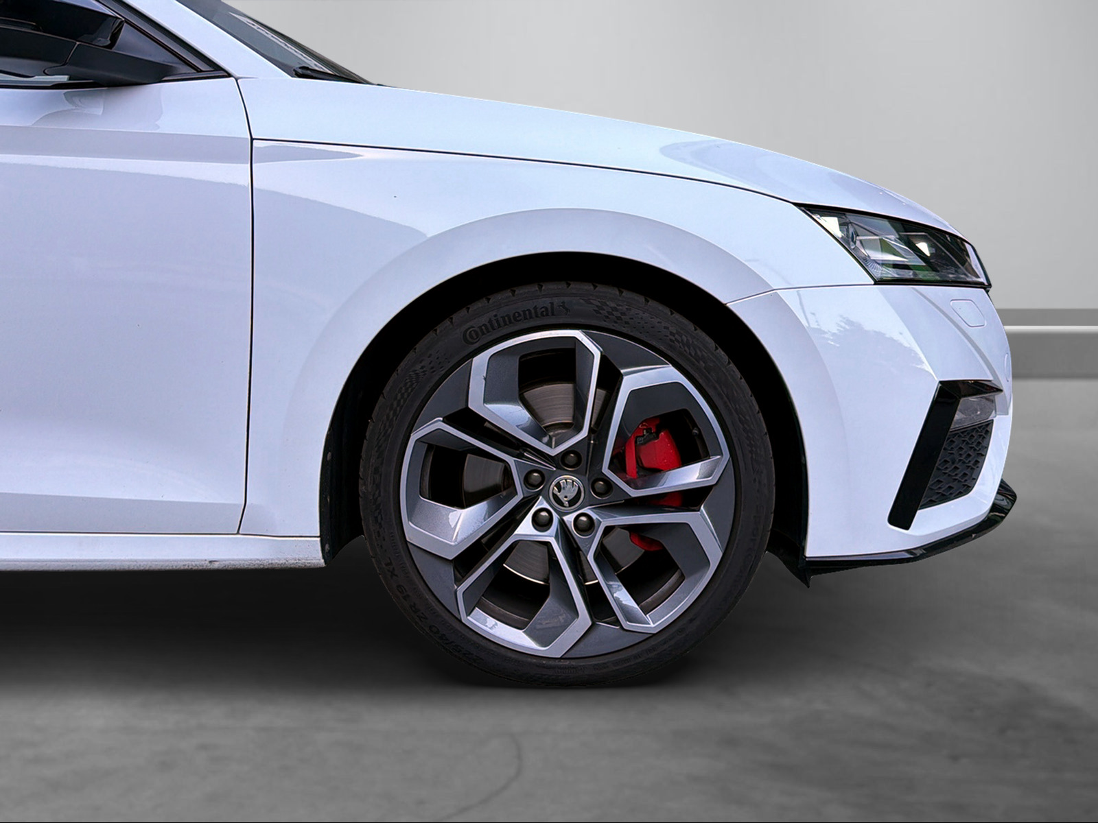 SKODA Octavia Combi 2.0 TSI DSG RS-image-13