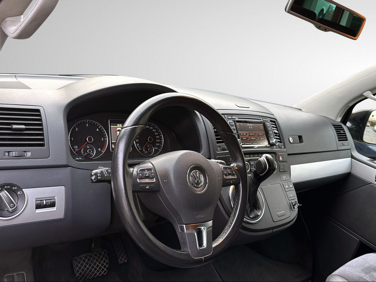 VW T5 Multivan 2.0 Bi-TDI CR Highline 4Motion-image-18