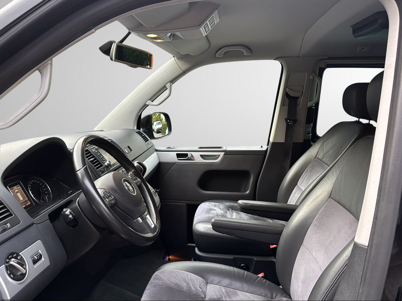 VW T5 Multivan 2.0 Bi-TDI CR Highline 4Motion-image-14