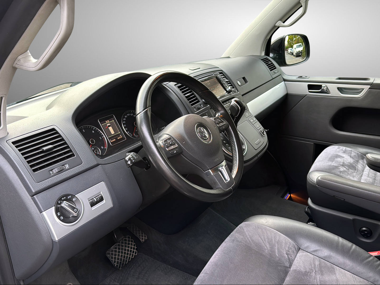 VW T5 Multivan 2.0 Bi-TDI CR Highline 4Motion-image-20