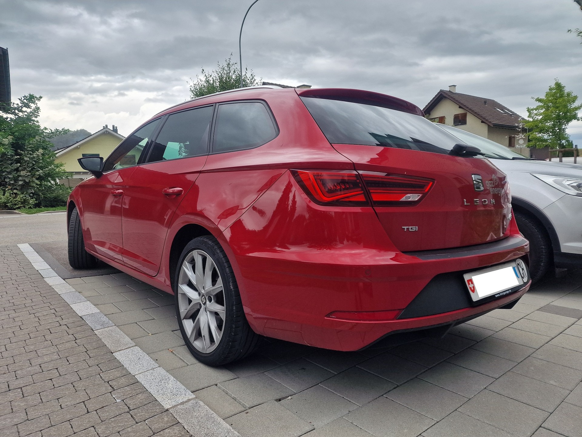 SEAT 1.5 TGI Swiss FR DSG-image-2