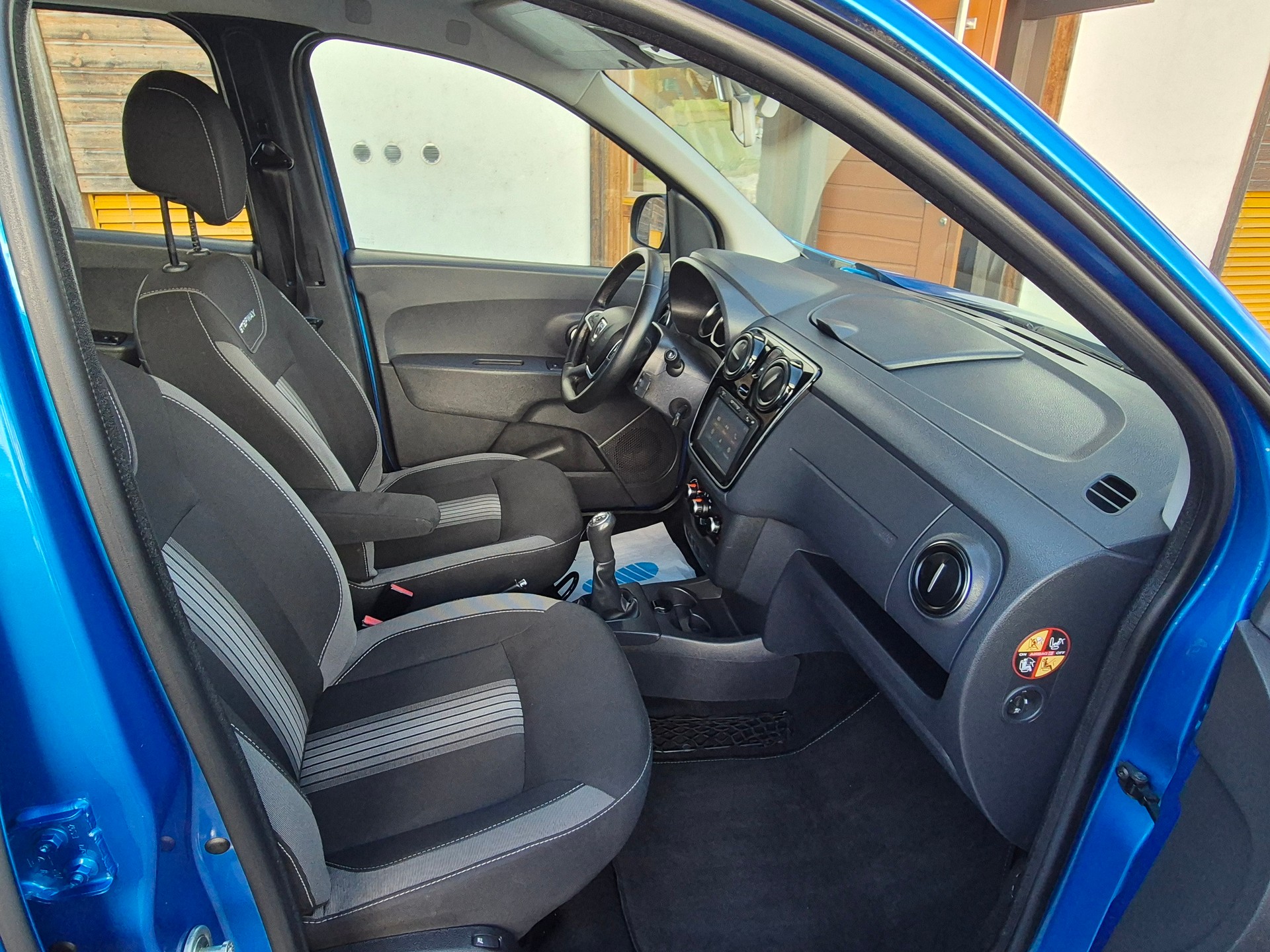 DACIA Lodgy 1.2 T Stepway 7PL-image-16