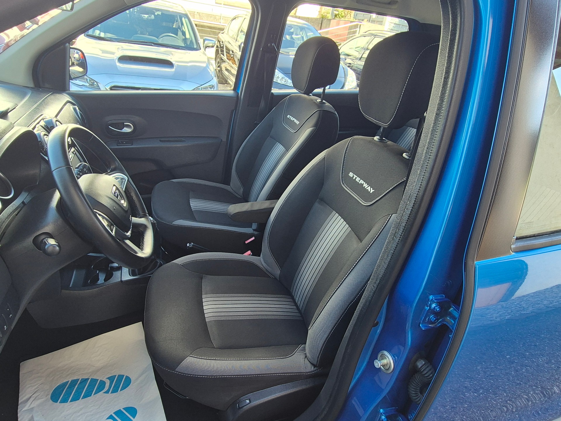 DACIA Lodgy 1.2 T Stepway 7PL-image-13