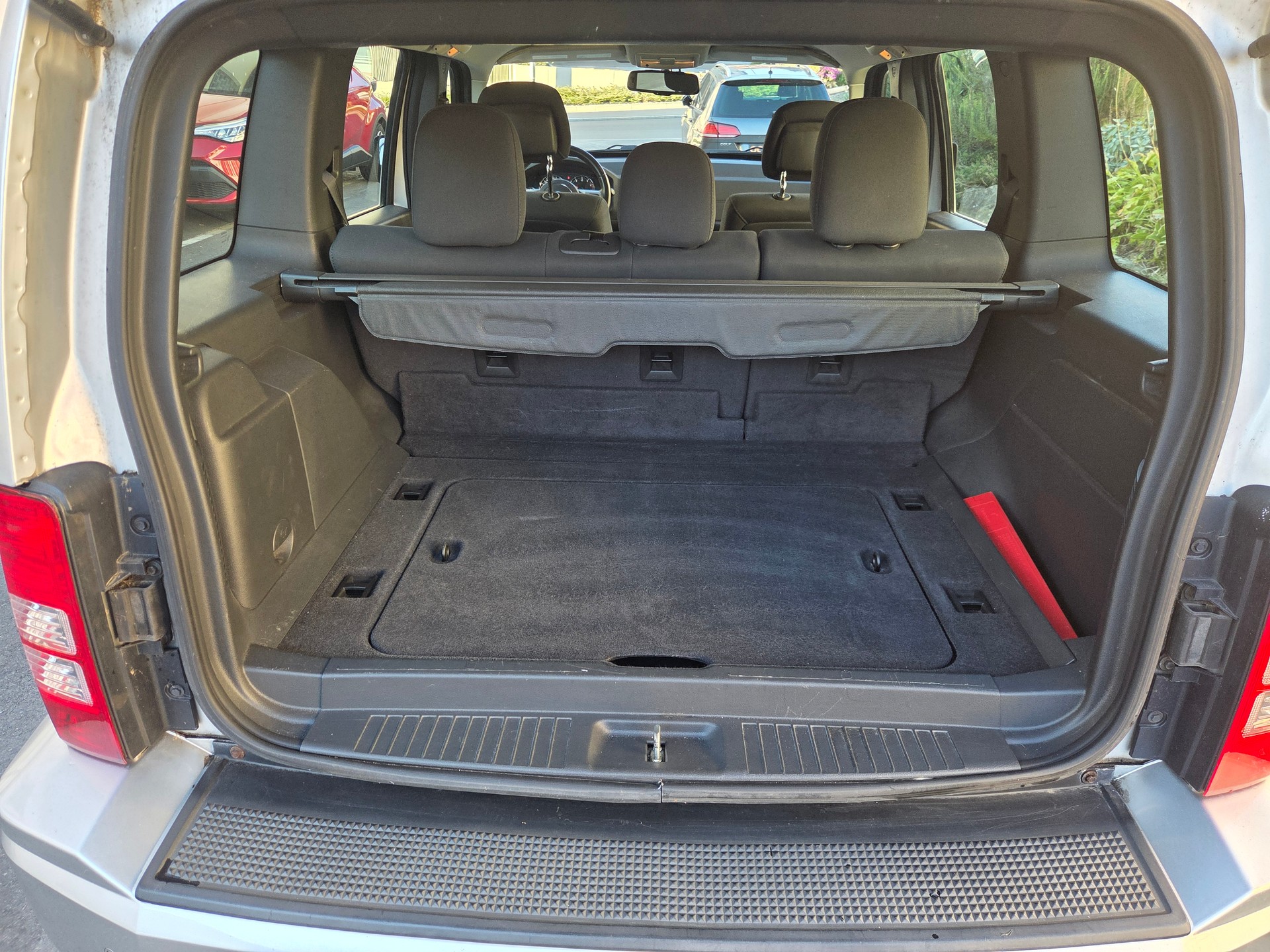 JEEP Cherokee 2.8 CRD Sport-image-14