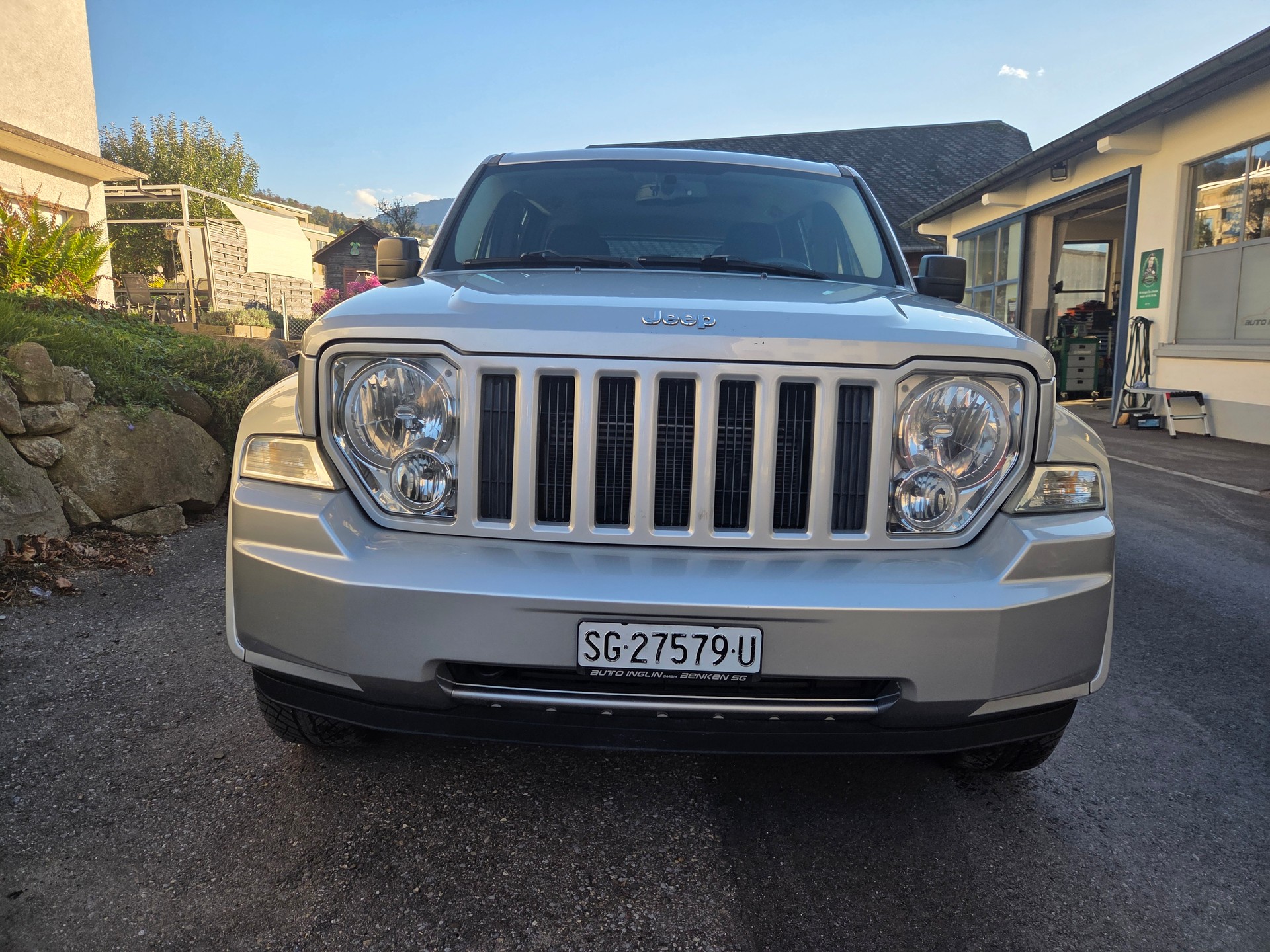 JEEP Cherokee 2.8 CRD Sport-image-0