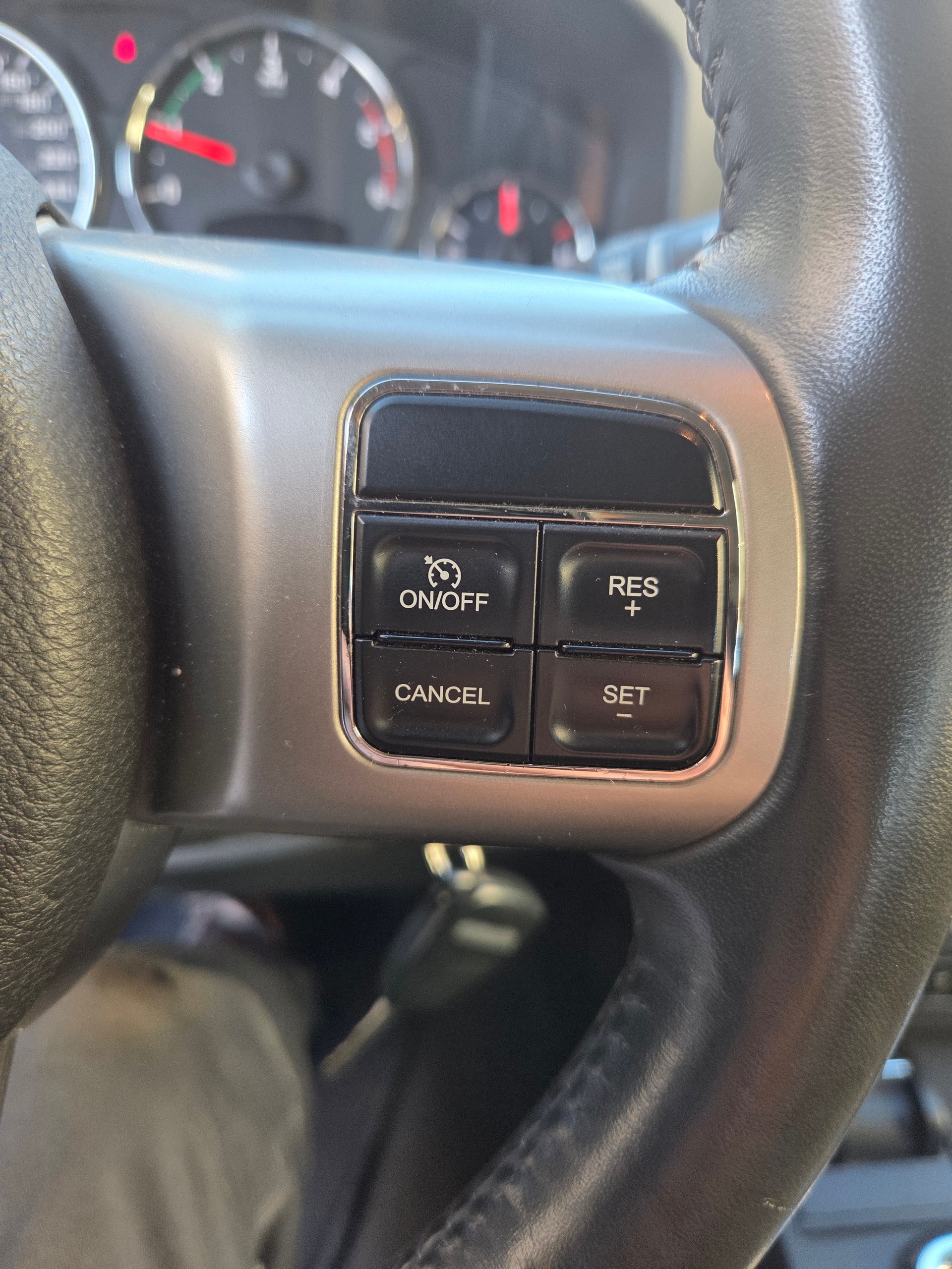 JEEP Cherokee 2.8 CRD Sport-image-13