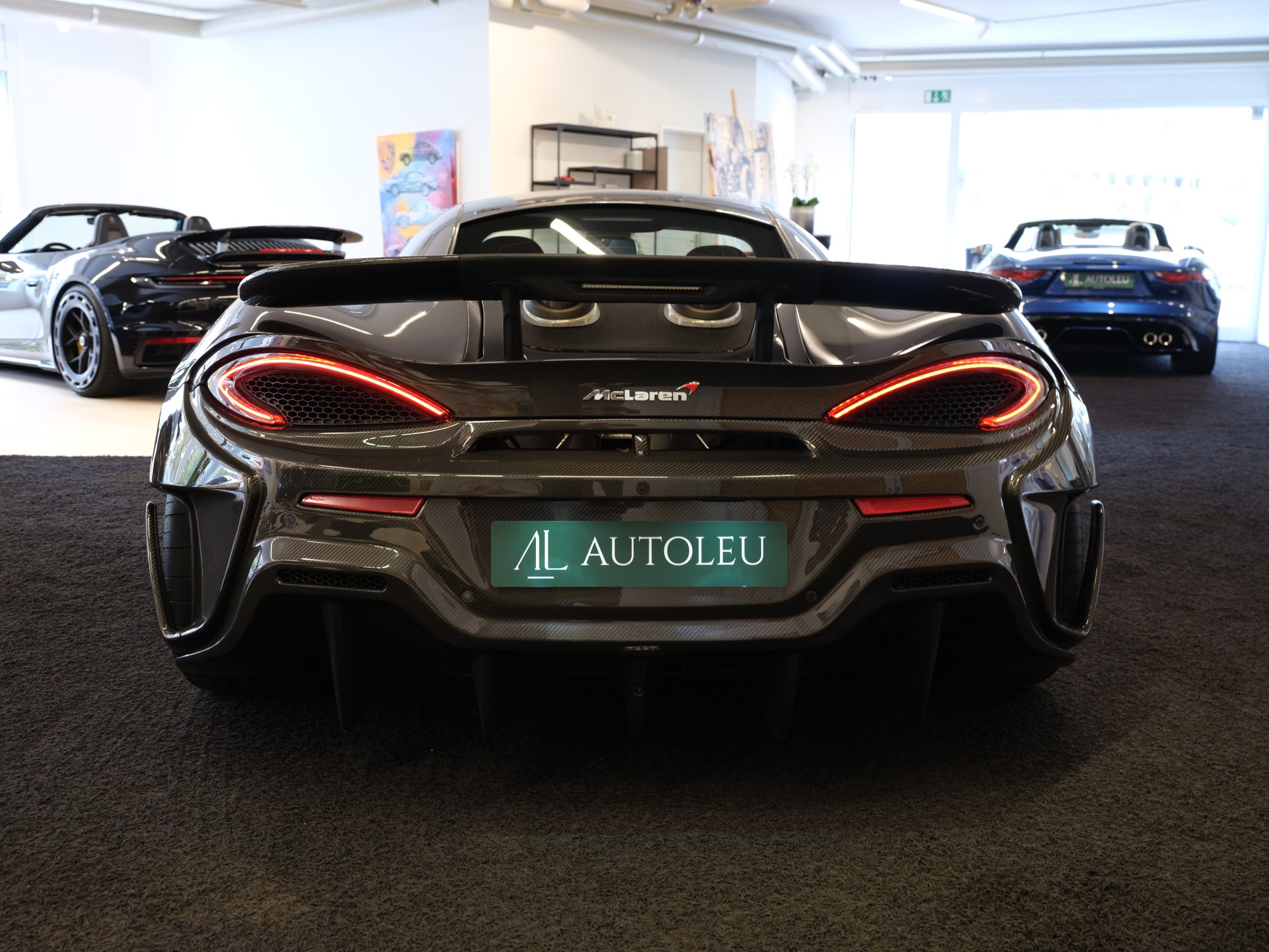 McLAREN 570S Coupé 3.8 V8 SSG-image-5
