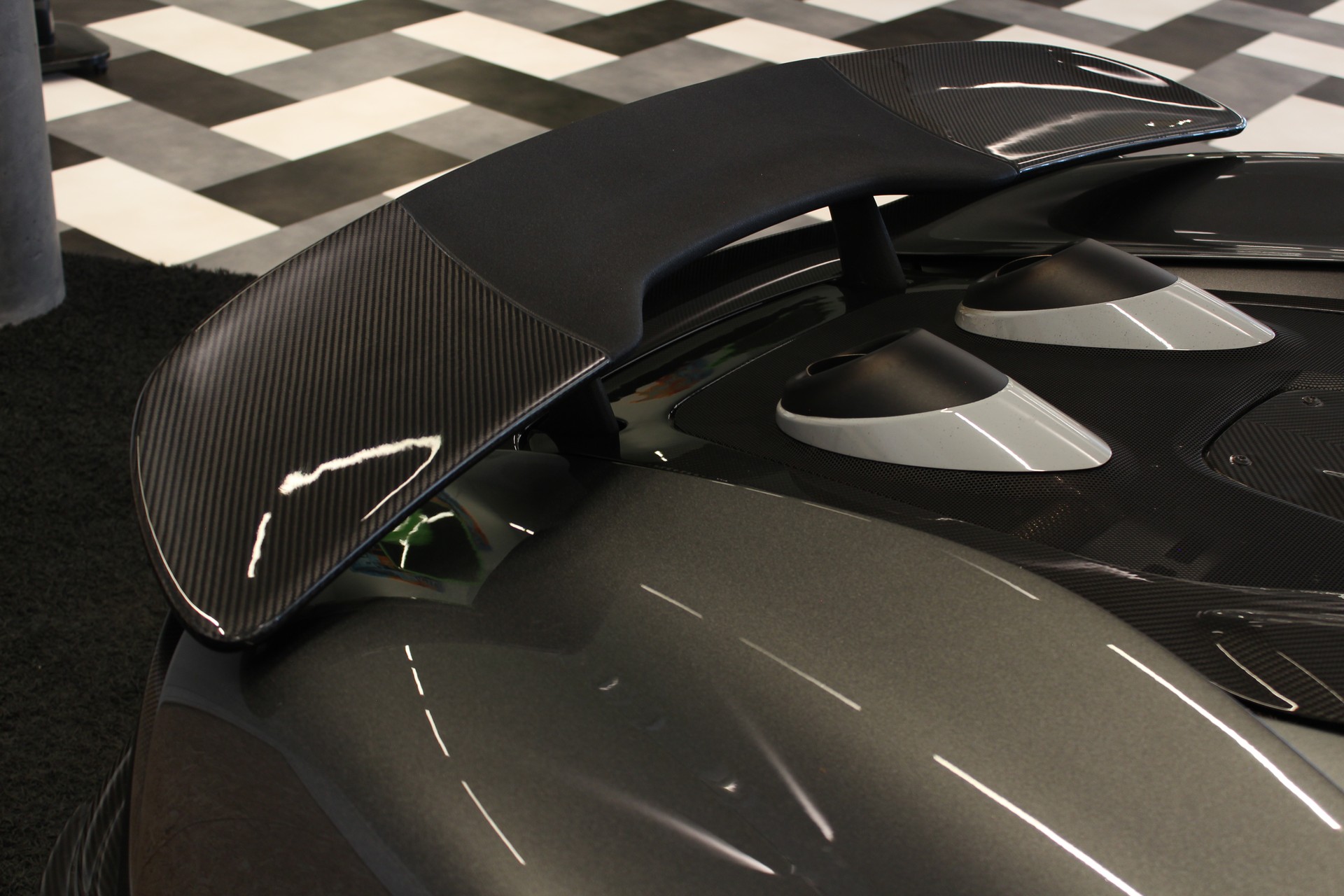 McLAREN 570S Coupé 3.8 V8 SSG-image-17
