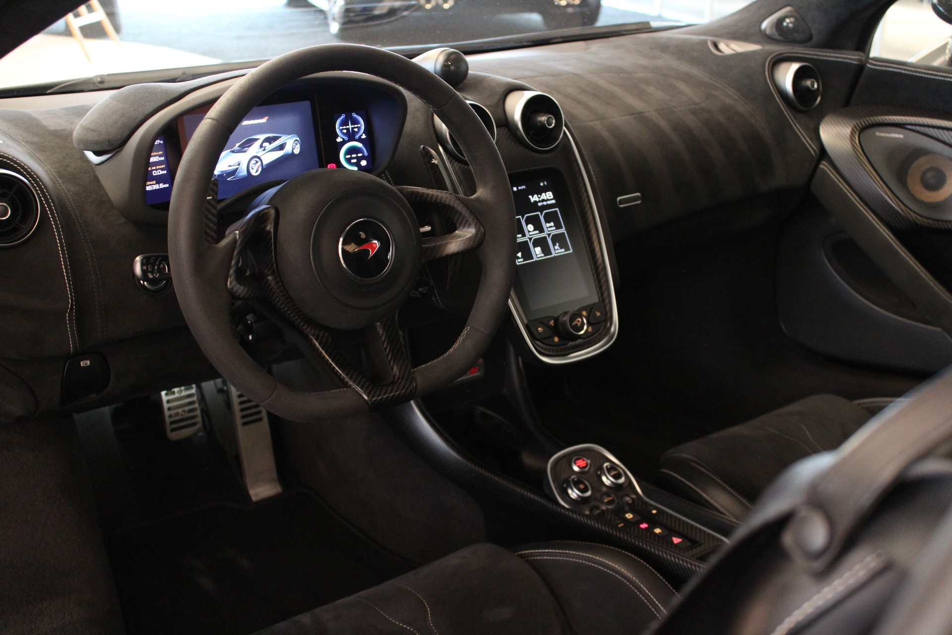 McLAREN 570S Coupé 3.8 V8 SSG-image-21