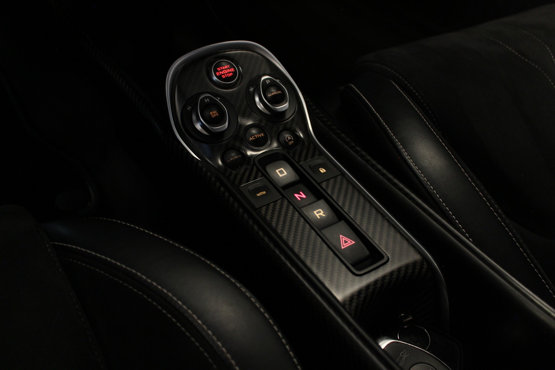 McLAREN 570S Coupé 3.8 V8 SSG-image-28