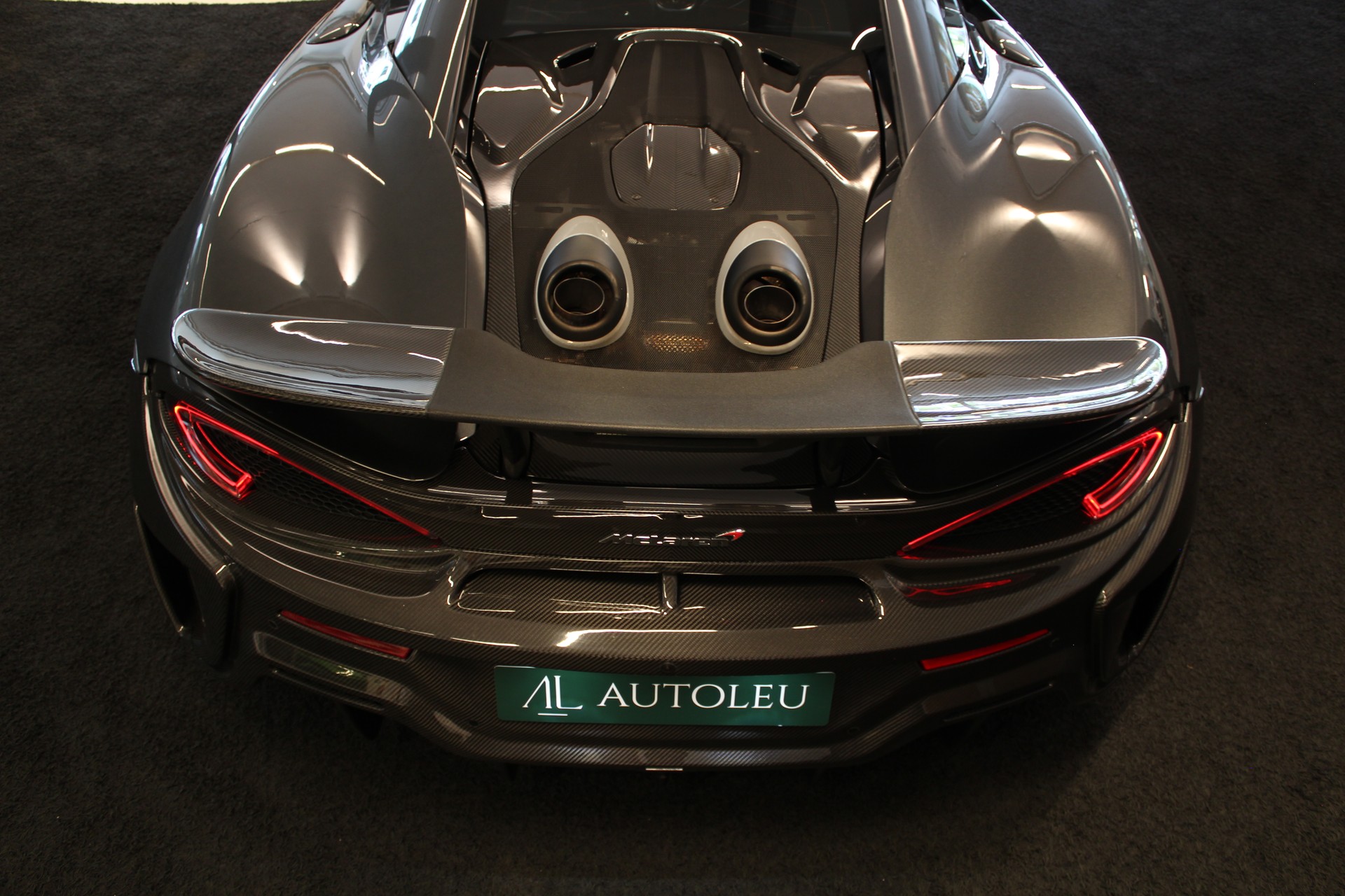 McLAREN 570S Coupé 3.8 V8 SSG-image-16