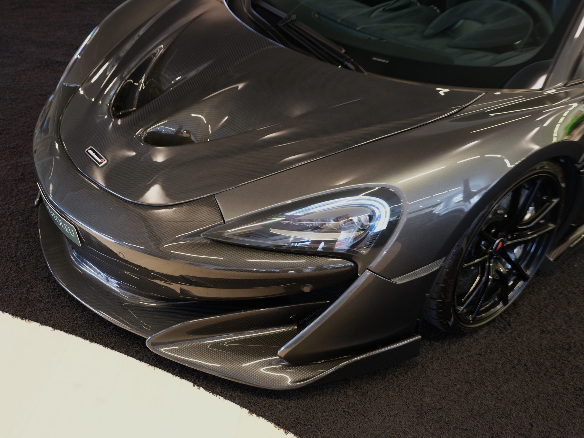 McLAREN 570S Coupé 3.8 V8 SSG-showroom-element-2