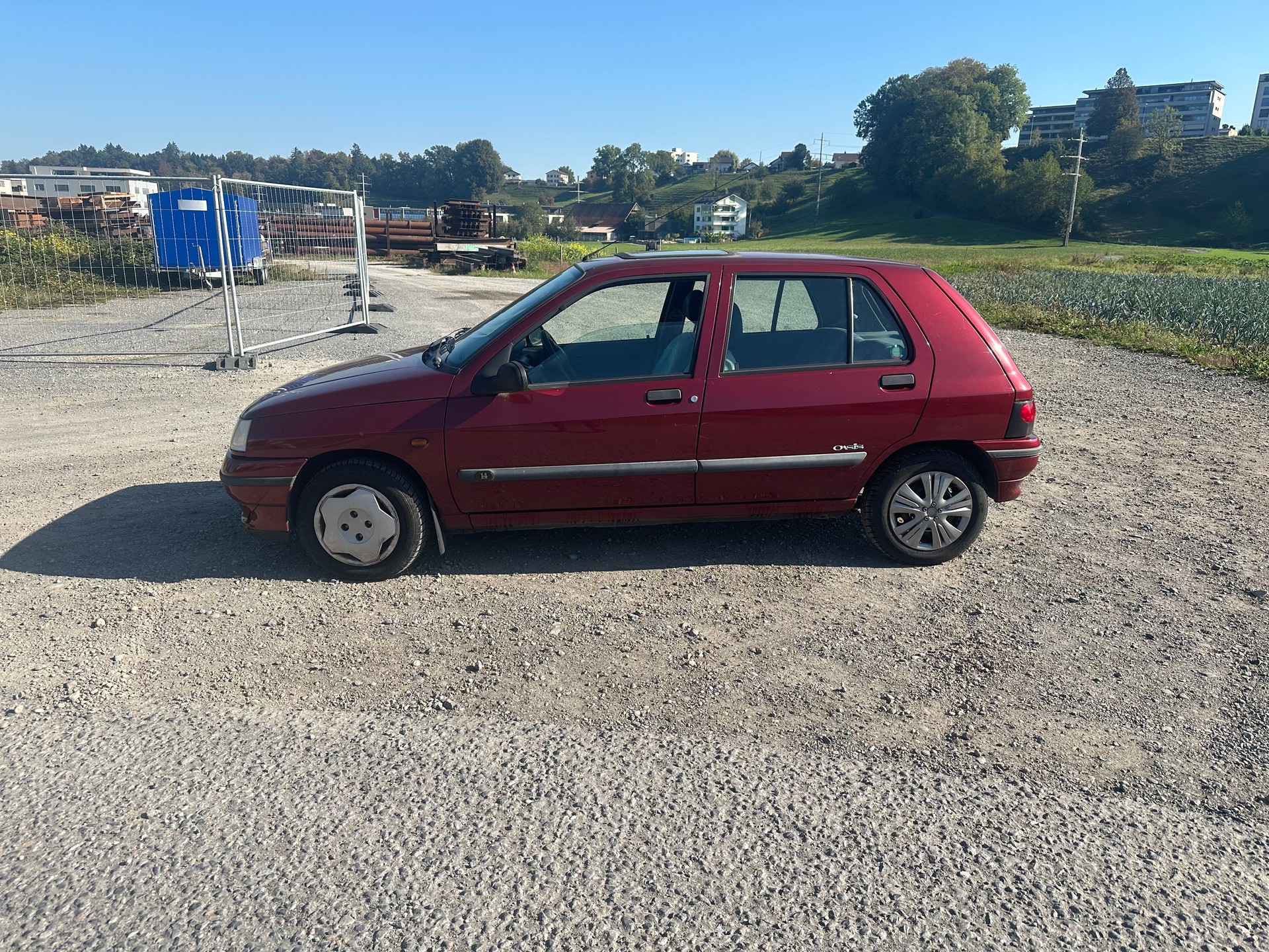 RENAULT Clio 1.4 Oasis-image-1