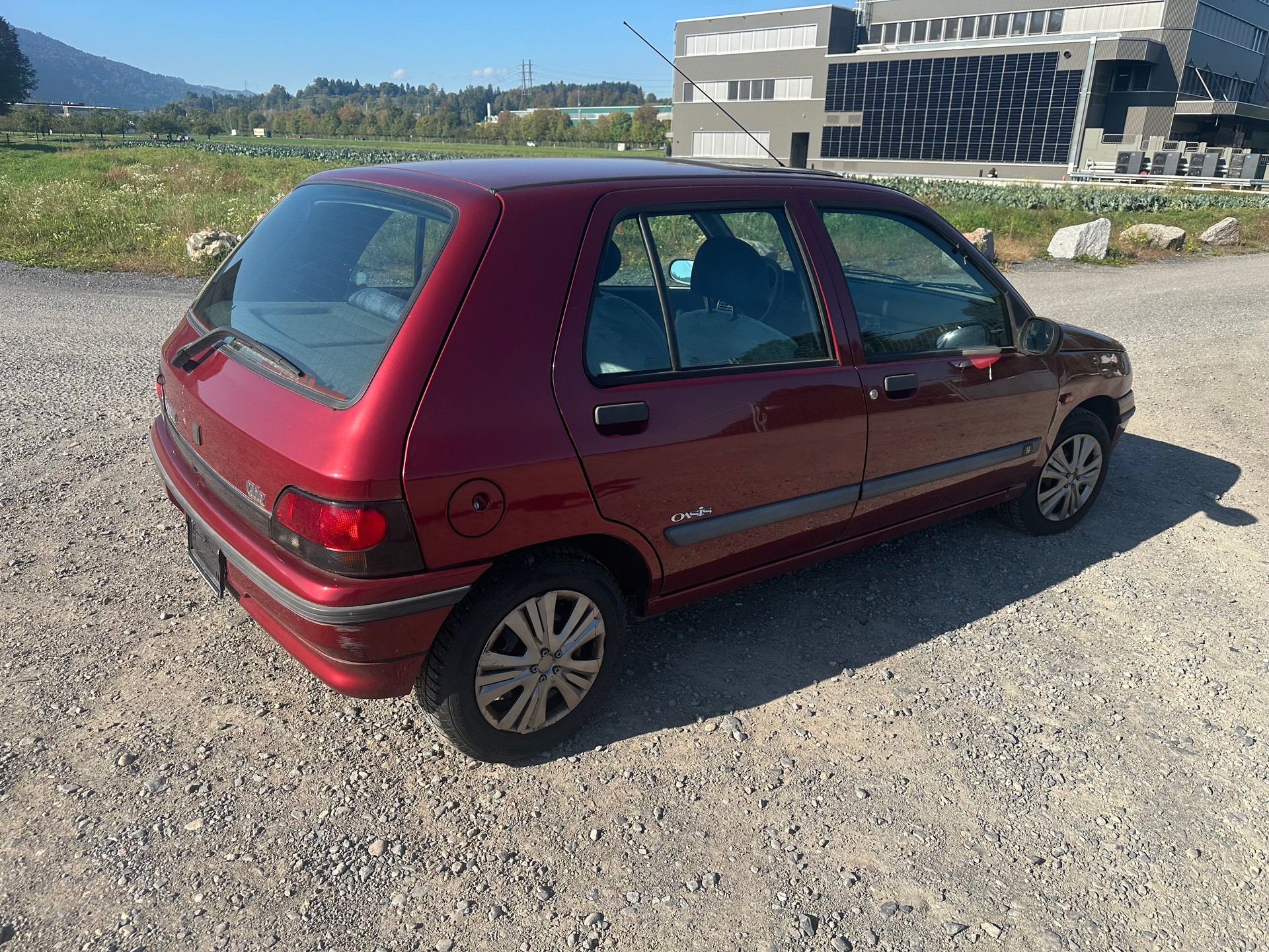 RENAULT Clio 1.4 Oasis-image-6