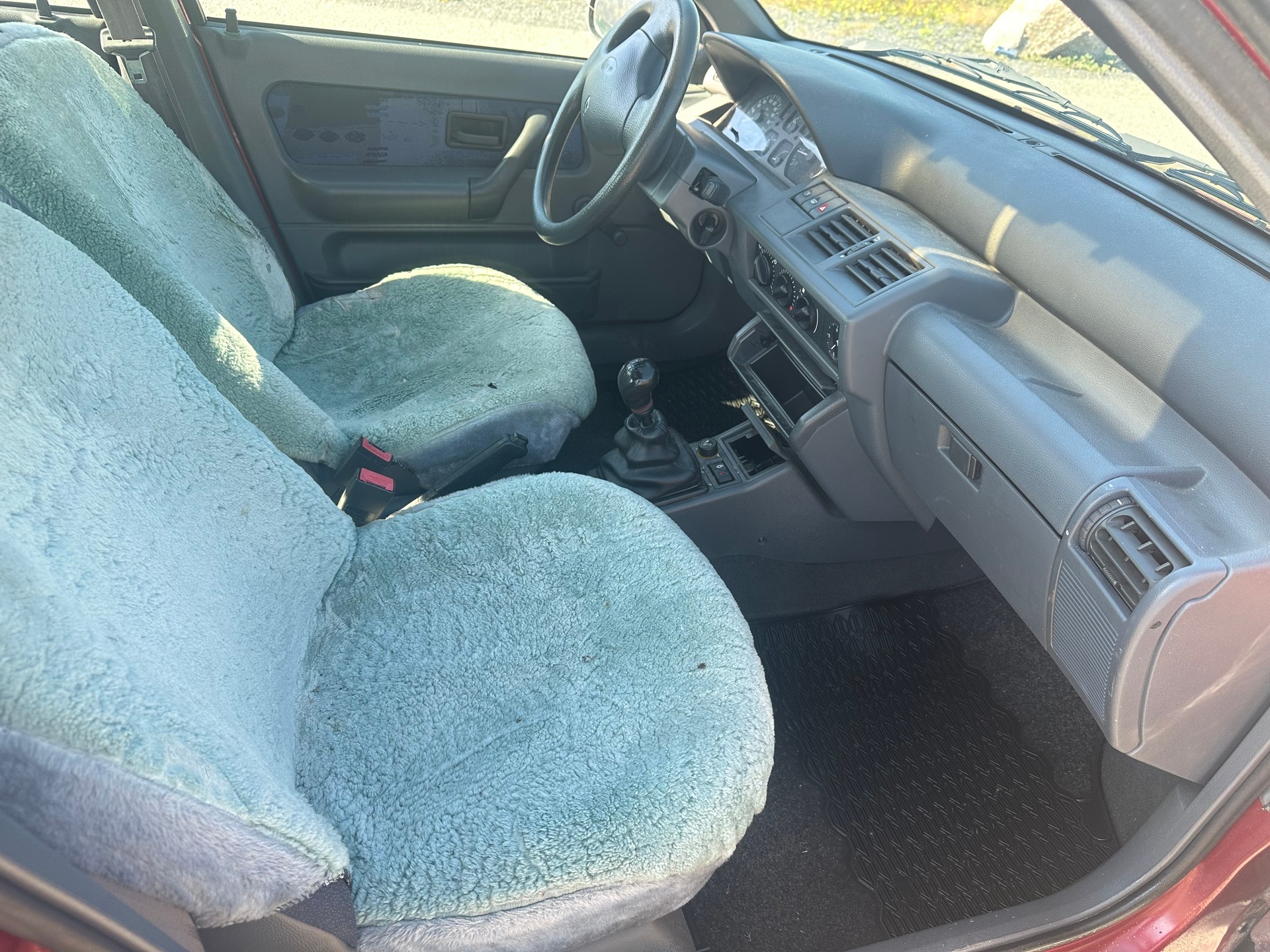 RENAULT Clio 1.4 Oasis-image-9
