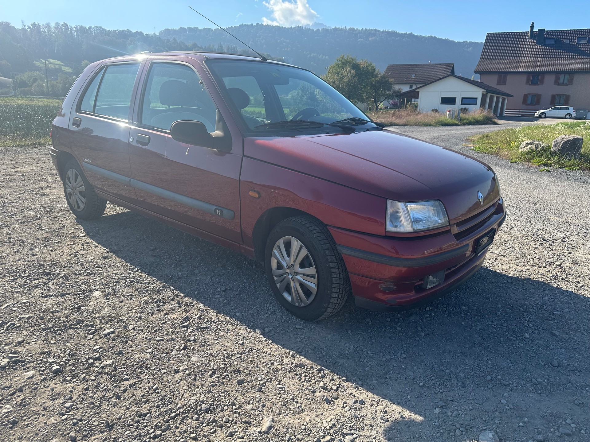 RENAULT Clio 1.4 Oasis-image-15