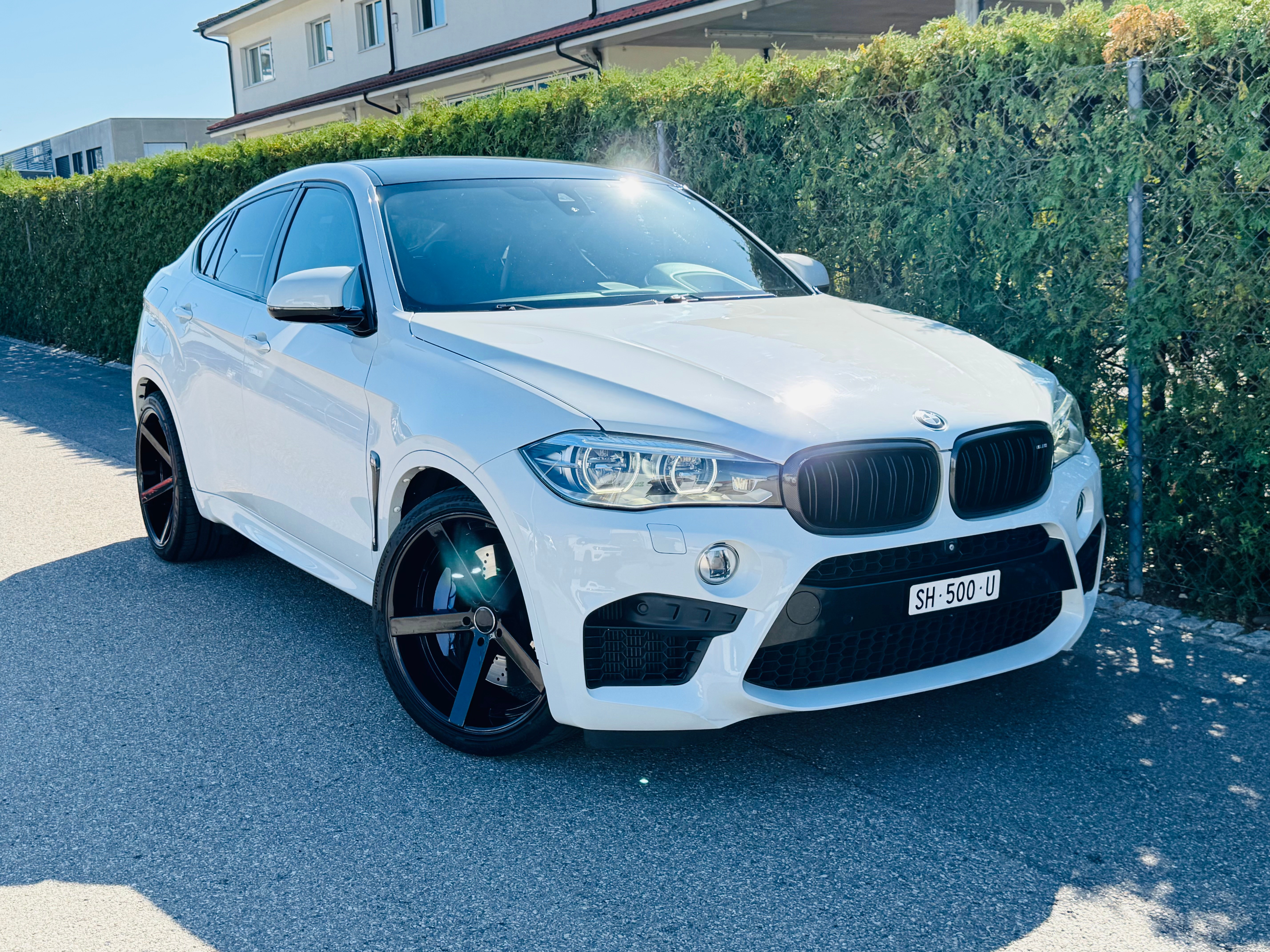 Car photo