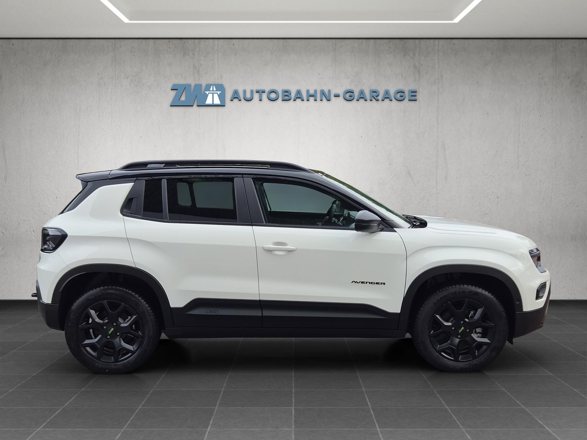 JEEP Avenger 1.2 MHEV Overland 4xe-image-5