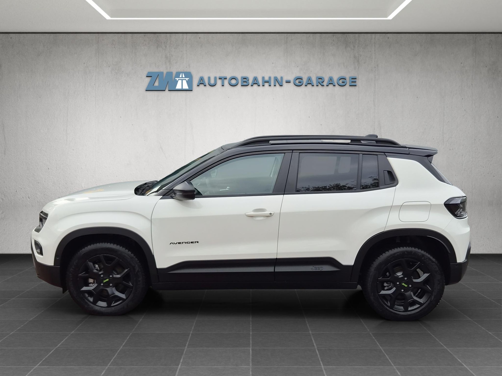 JEEP Avenger 1.2 MHEV Overland 4xe-image-1