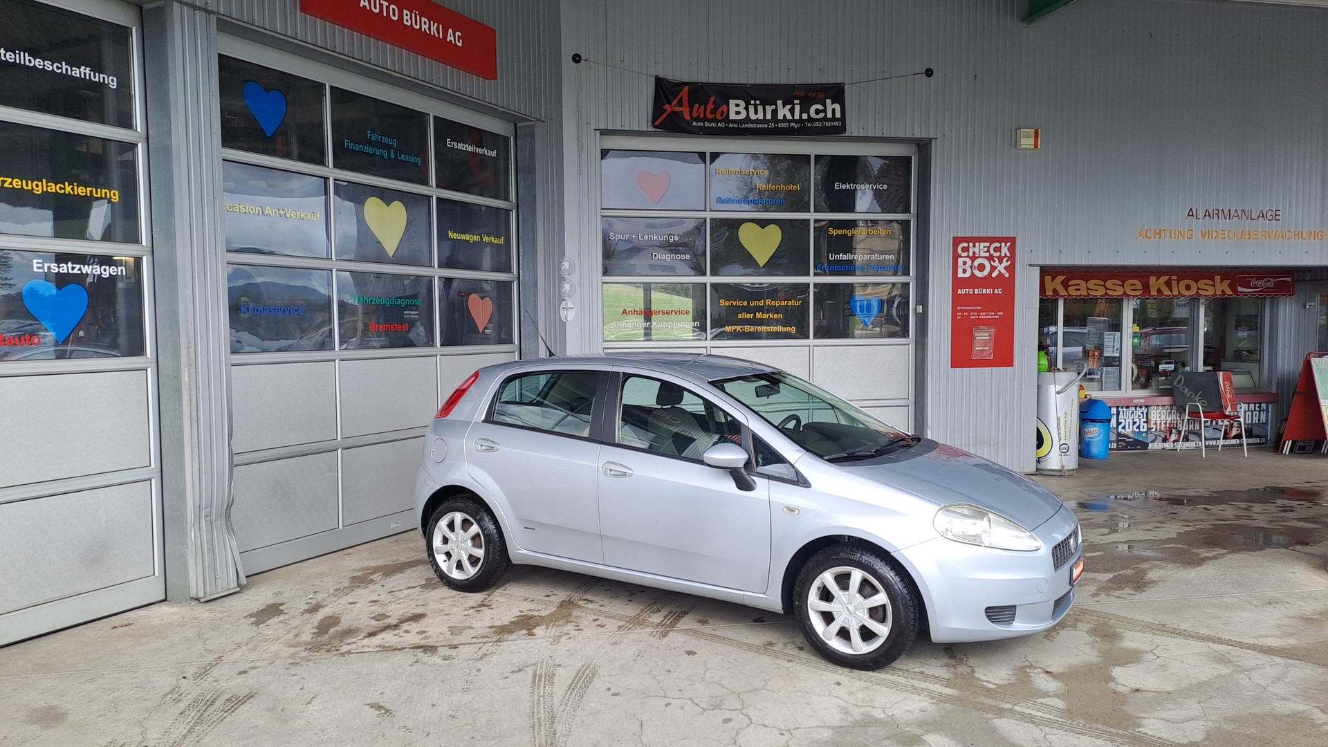 FIAT Punto 1.4 16V Dynamic-image-4