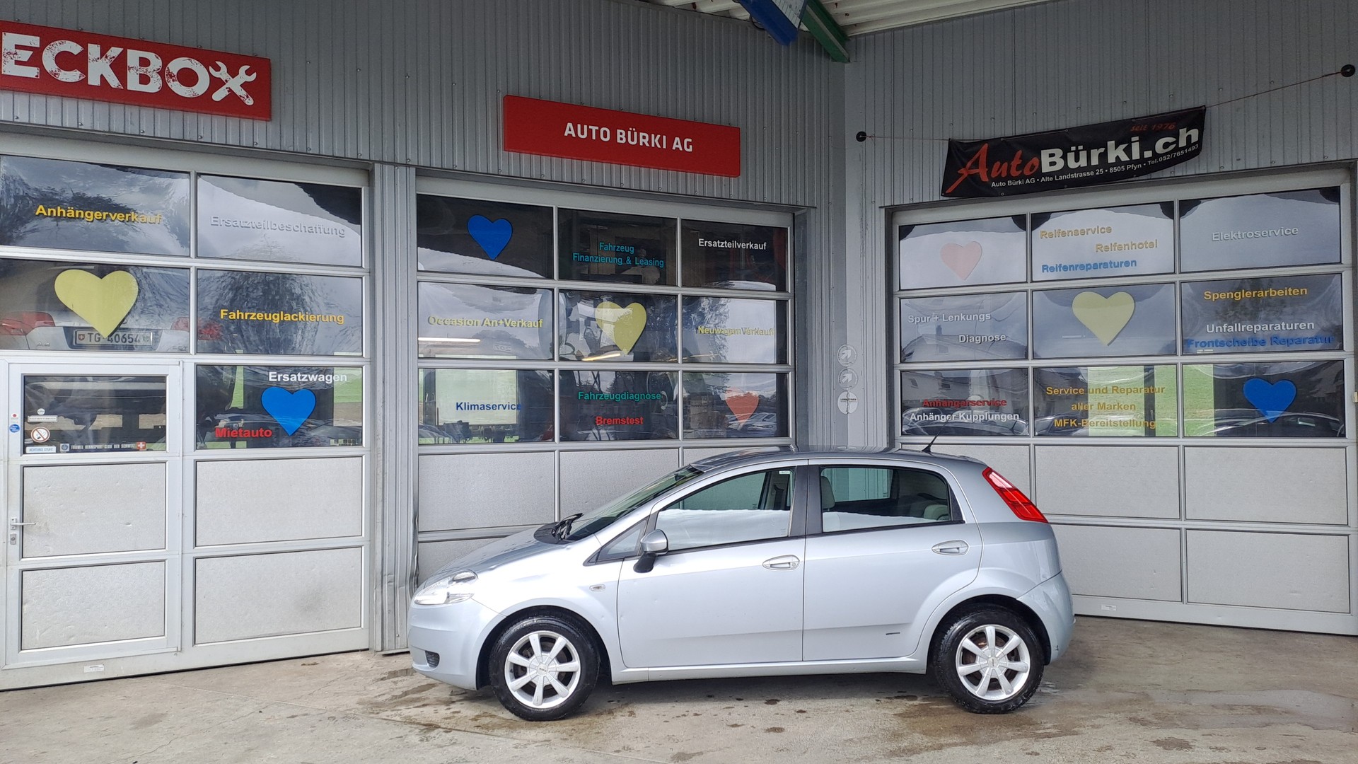 FIAT Punto 1.4 16V Dynamic-image-0