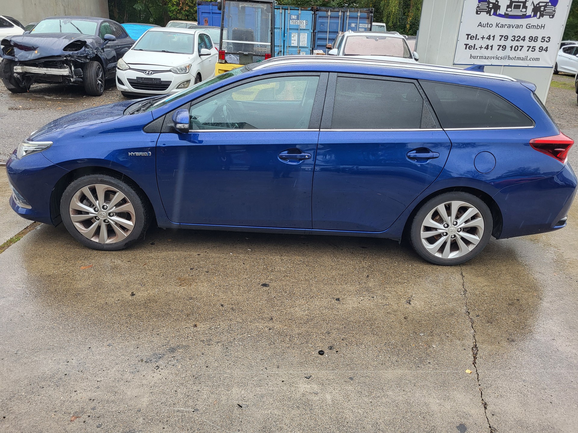 TOYOTA Auris Touring Sports 1.8 HSD Style e-CVT-image-8