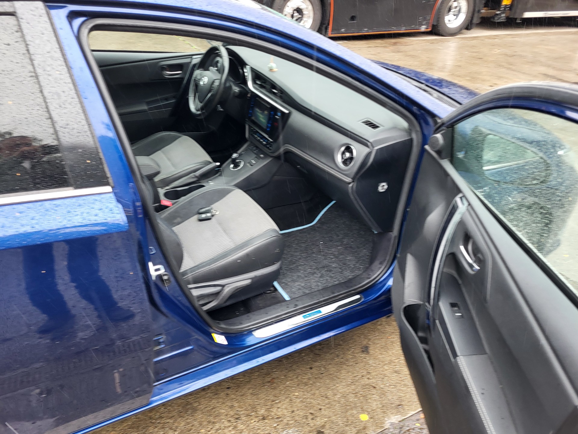 TOYOTA Auris Touring Sports 1.8 HSD Style e-CVT-image-7